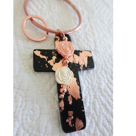 NEW Spring Cross Keychains with Rose Gold Wrist ring   3 for $25 - Picture 1 of 16